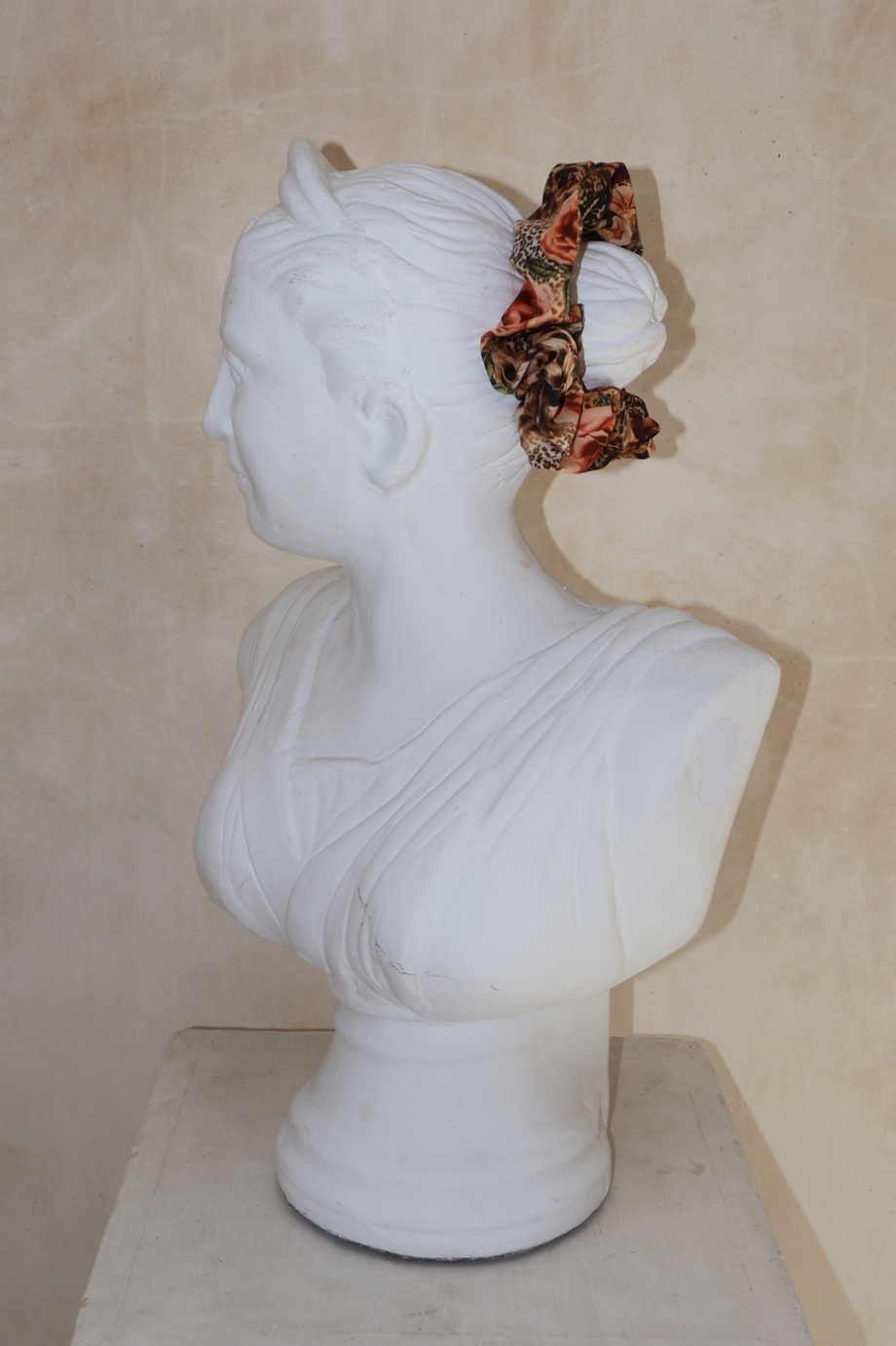 Scrunchie - Leo Rose